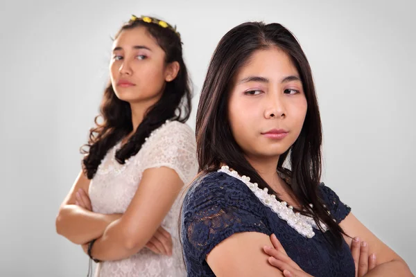 Two girls in conflict — Stock Photo, Image