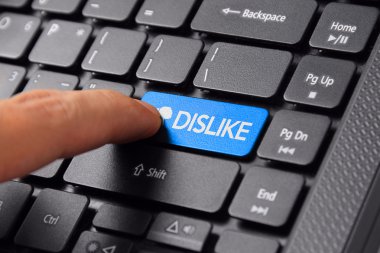 Parmak antipati düğmesini tıklatır
