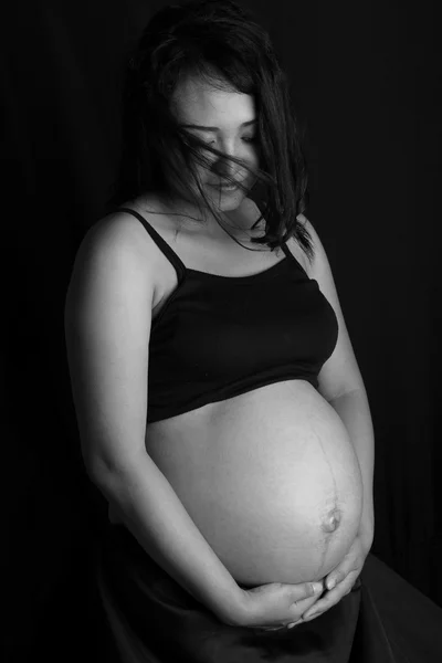 Těhotná žena umělecký portrét — Stock fotografie