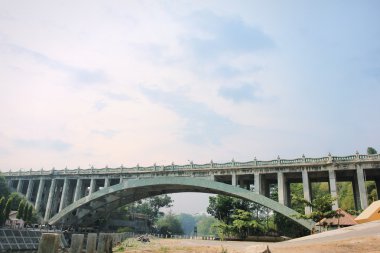 Klasik kemer Köprüsü