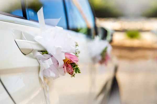 Wedding Car Decorated Flowers — Stock Photo, Image