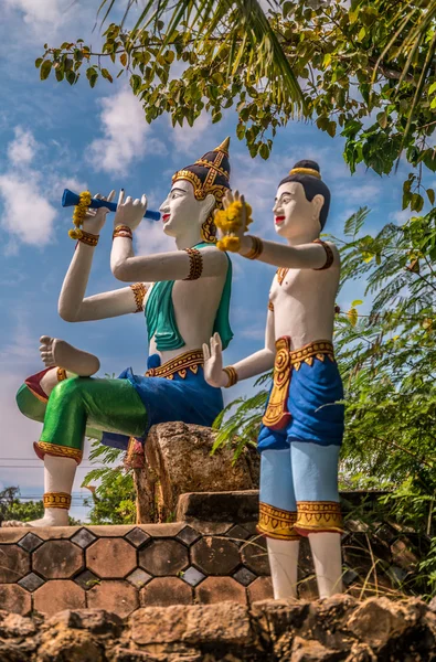 Decorações figuras fora Wat phra yai , Fotos De Bancos De Imagens
