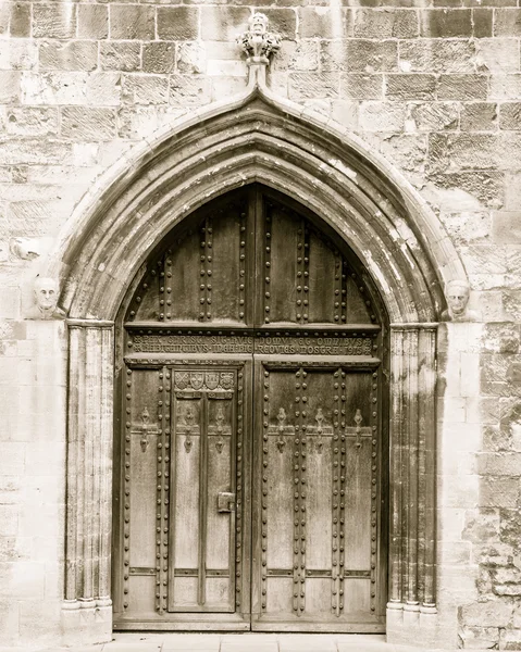 Alte Tür Westfassade der Abtei Tewkesbury — Stockfoto