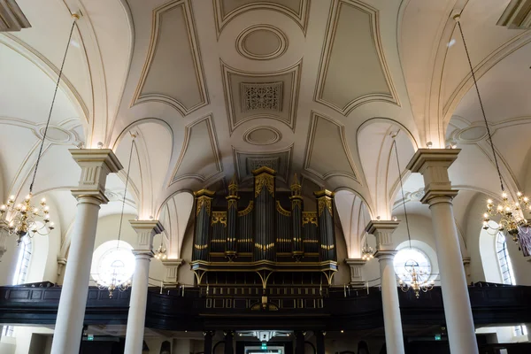 Derby Cathedral Organs Ceiling horizontal photography — Stock Photo, Image