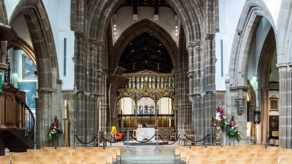 Leicester katedral NEF