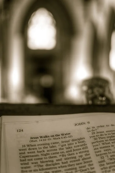 Bible on the lectern, Shallow depth of field HDR — Stock Photo, Image