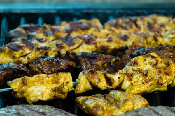 Kebab de pollo a la parrilla (3 ) — Foto de Stock