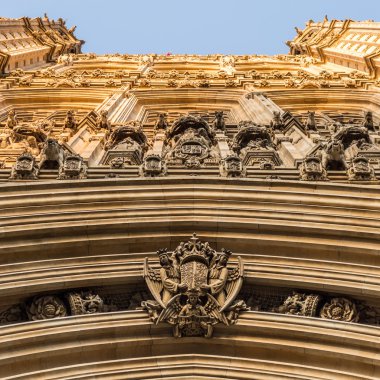 Victoria kule, düşük açılı (01)