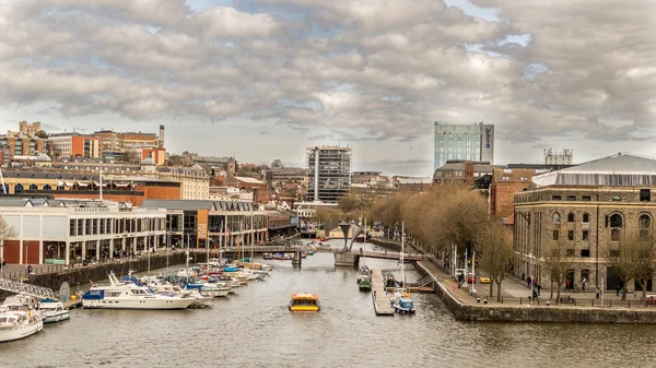 Bristol-Blick vom Hafen bewölkt — Stockfoto