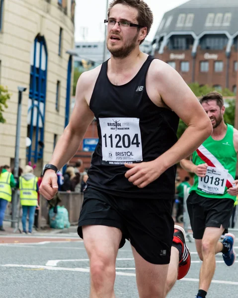 Bristol, Inglaterra - 13 DE SETEMBRO DE 2015 Meia Maratona de Bristol 2015 — Fotografia de Stock