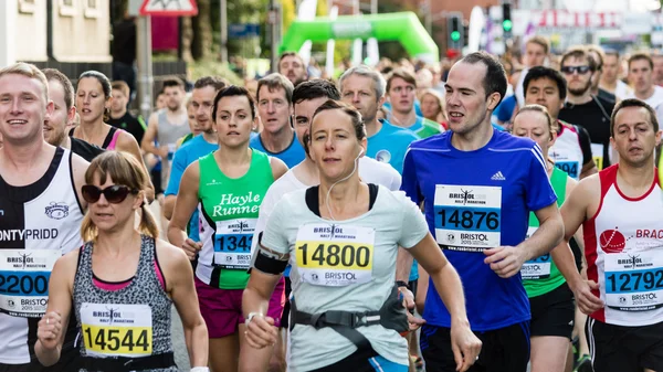 Bristol, Inglaterra - 13 SEPTIEMBRE 2015 Media Maratón de Bristol 2015 —  Fotos de Stock