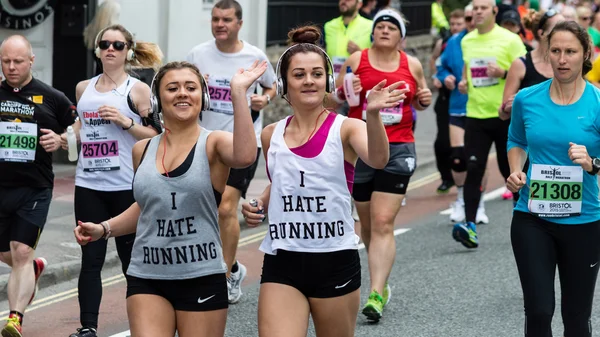 Bristol, england - 13. september 2015 bristol halbmarathon 2015 — Stockfoto