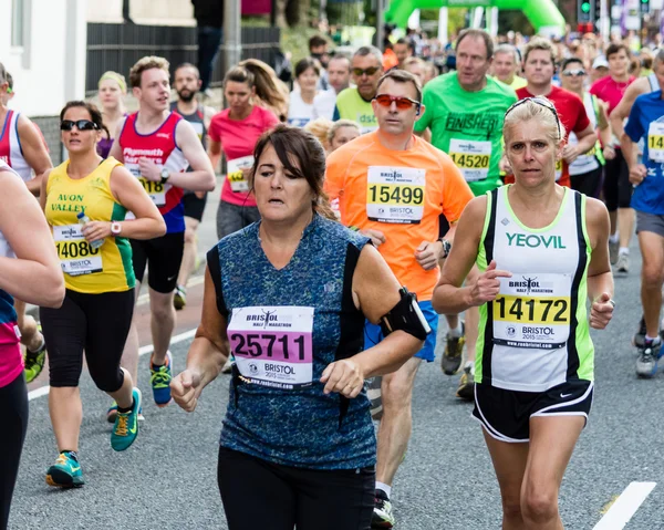 Bristol, Inglaterra - 13 DE SETEMBRO DE 2015 Meia Maratona de Bristol 2015 — Fotografia de Stock