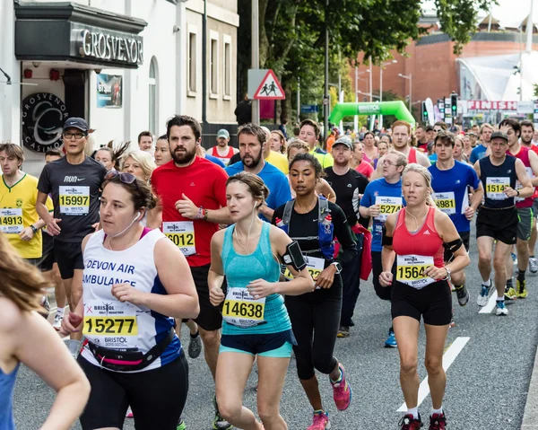 Bristol, Inglaterra - 13 SEPTIEMBRE 2015 Media Maratón de Bristol 2015 —  Fotos de Stock