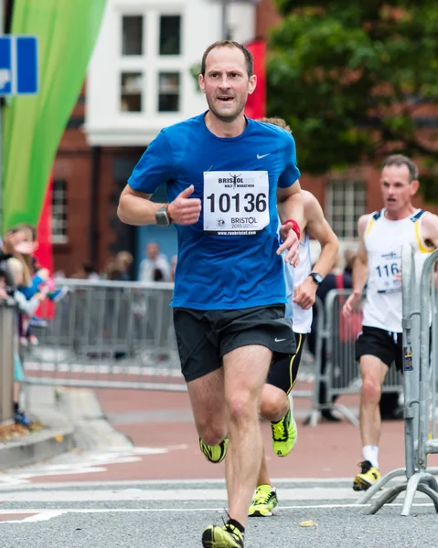 Bristol, Inglaterra - 13 DE SETEMBRO DE 2015 Meia Maratona de Bristol 2015 — Fotografia de Stock