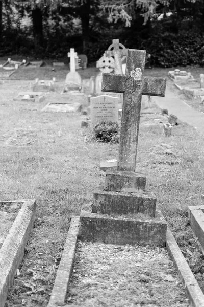 INGLATERRA, KEYNSHAM - 11 SEP 2015: Cementerio de Keynsham —  Fotos de Stock