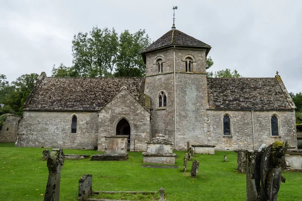 ENGLAND, GLOUCESTERSHIRE - 22 SEP 2015: Ozleworth, St Nicholas — Stockfoto