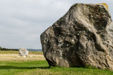 İngiltere, Avebury - 03 Ekim 2015: Avebury, Neolitik henge anıt, Unesco Dünya Mirası Sit Alanı, Wiltshire, güneybatı İngiltere