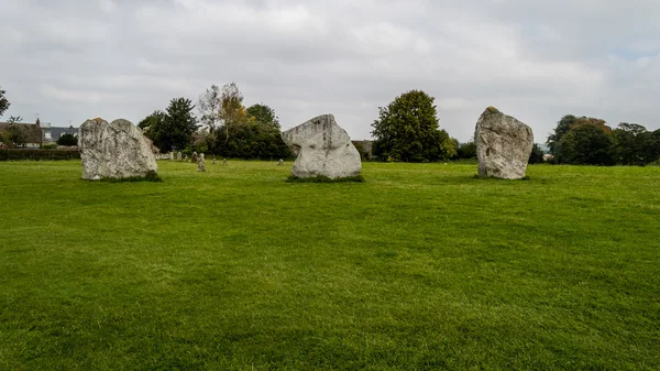 INGLATERRA, AVEBURY - 03 OCT 2015: Avebury, monumento al henge neolítico, Patrimonio de la Humanidad por la UNESCO, Wiltshire, suroeste de Inglaterra — Foto de Stock