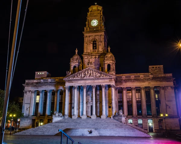 Portsmouth Guildhall gece — Stok fotoğraf