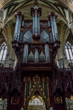 Exeter Katedrali organ - Sanctuary görünümünden