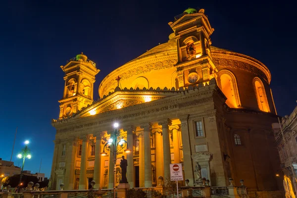 MOSTA kubbe gece, Malta