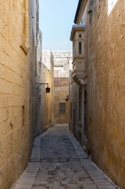 Mdina eski şehir dar sokak