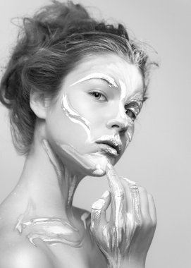 Güzel bir kadın yüzü, sanatsal yapmak kadar boyalı