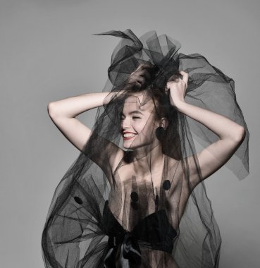 profesyonel güzellik modeli yüz peçe moda kadın sanat vogue fotoğraf kırmızı dudaklar