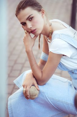 hipster kadın park moda şehir tarzı