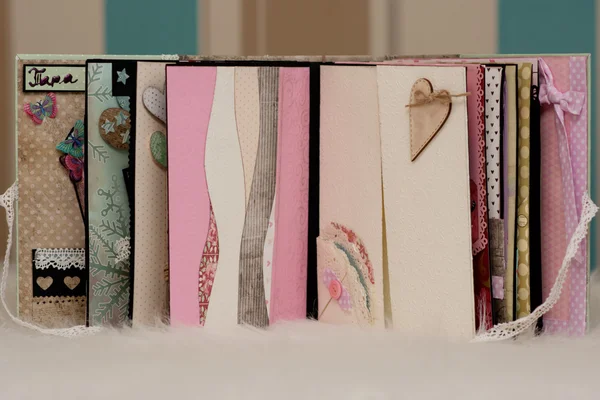 Скрапбук украшен подарочной книгой ручной работы — стоковое фото