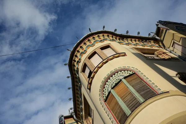 Corner of a colorful building — Stock Photo, Image