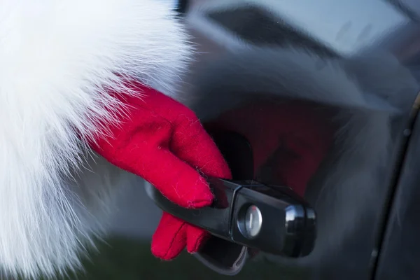 Opening car door — Stock Photo, Image