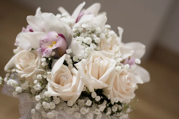 Ramo de boda blanco — Foto de Stock