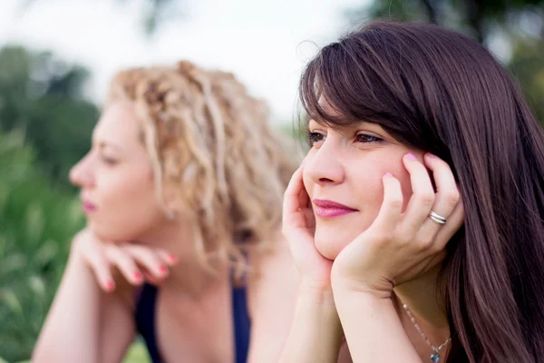 Portrait of young brunette girl — Stock Photo, Image