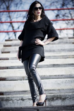 Kadın Siyah giymeyi Stadı 