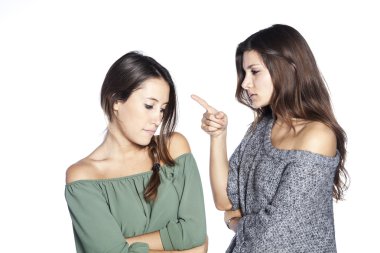 Çünkü bir şey yaptı onun arkadaşı işaret eden kadın portresi closeup yanlış