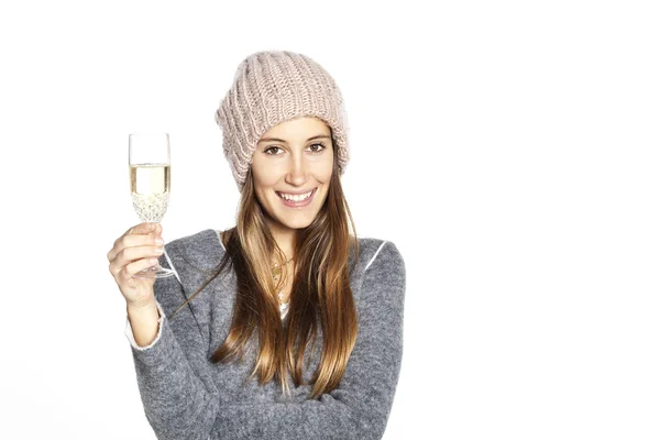 年轻漂亮的女人，香槟杯，圣诞节概念 — 图库照片