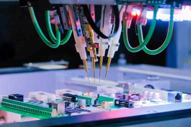 Basılı devre kartlarının kalite testi - fabrikada uçan sonda testi