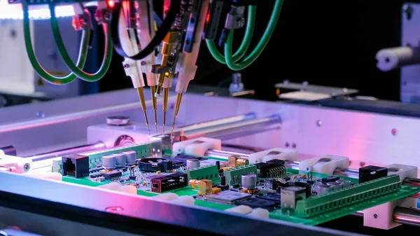 Fabrikada uçan sonda testi - yazdırılmış devre kartlarının kalite testi