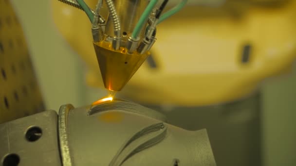 Direkte Metallabscheidung - Laserschmelzen, Pulversprühtechnologie — Stockvideo