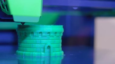 Fabrikada 3D baskı makinesi plastik model, sergi - kapat