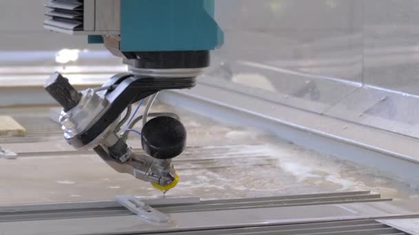 Fast extreme cnc automatic waterjet cutting machine working with sheet metal — Stock Video