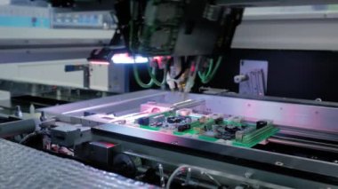 Basılı devre kartlarının kalite testi - fabrikada uçan sonda testi