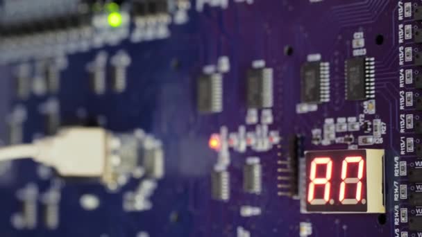 Printed circuit board - pcb voor lift met display module op lift tentoonstelling — Stockvideo