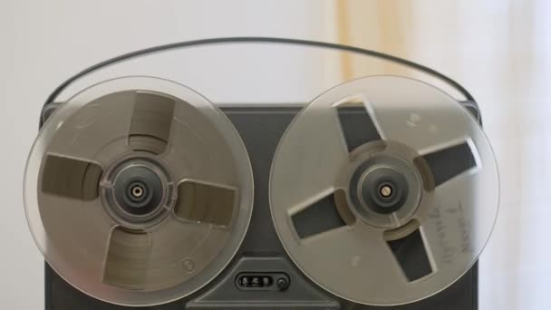 Close up view of analog old vintage tape recorder with two bobbins at museum — Stock video