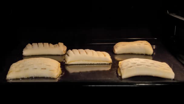Timelapse - cinque panini fatti in casa con marmellata di frutta al forno elettrico — Video Stock