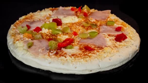 Timelapse - coacerea pizza de casă în cuptorul electric acasă — Videoclip de stoc