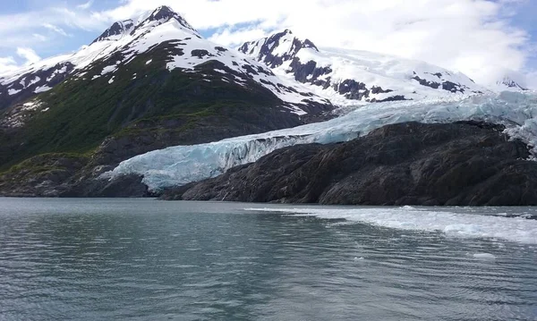 Geleira Portage na Floresta Nacional Chugach do Alasca. 13 de junho de 2016 — Fotografia de Stock