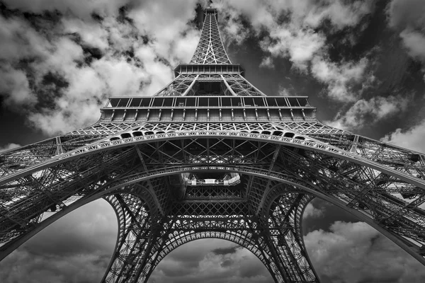巴黎的埃菲尔铁塔. — 图库照片